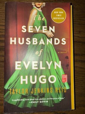 The Seven Husbands of Evelyn Hugo by Taylor Jenkins Reid - Green Dress Cover